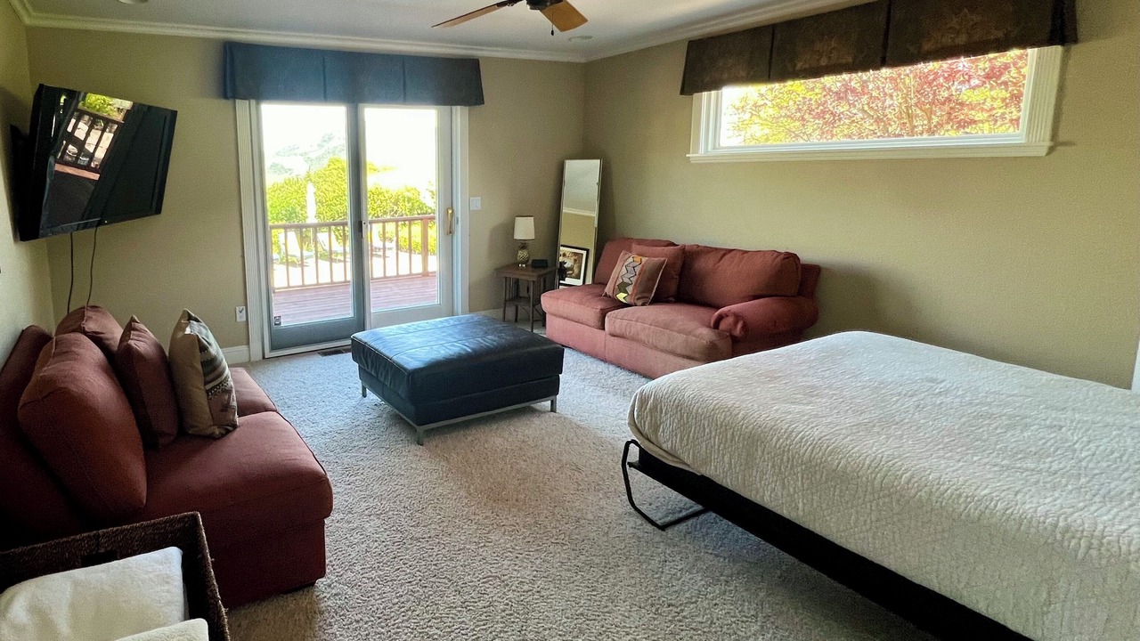 Photo of Bedroom in Santa Rosa