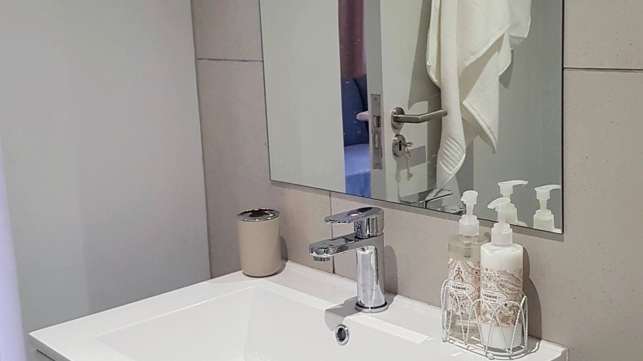 Photo of Bathroom in Cape Town City Centre