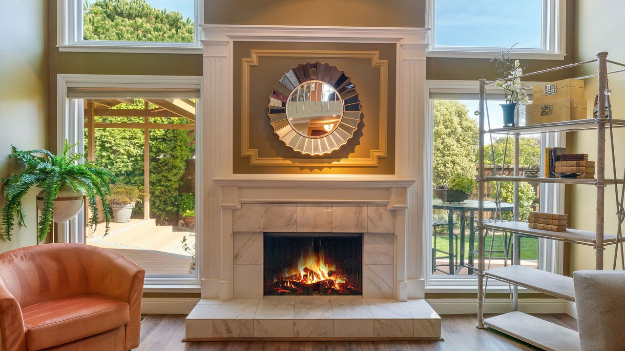 Photo of Livingroom in Redwood Shores