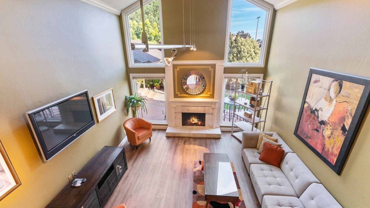 Photo of Livingroom in Redwood Shores