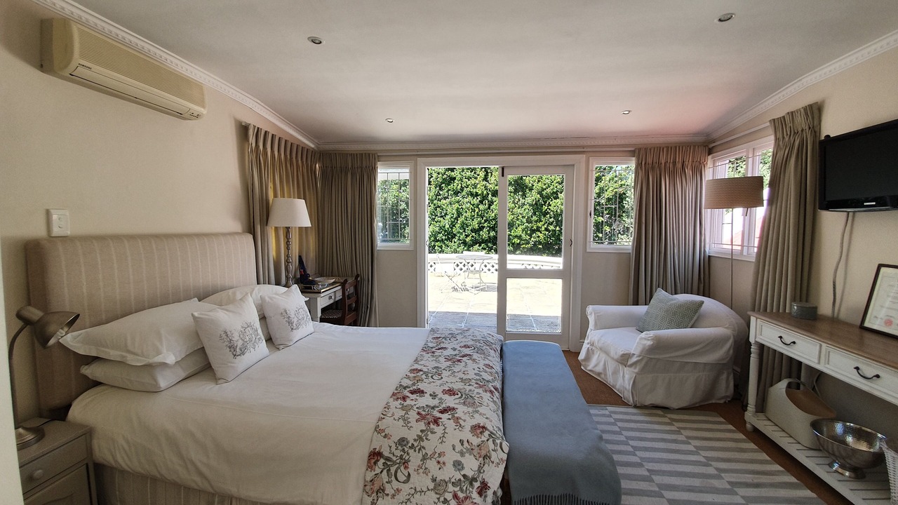 Photo of Bedroom in Rondebosch
