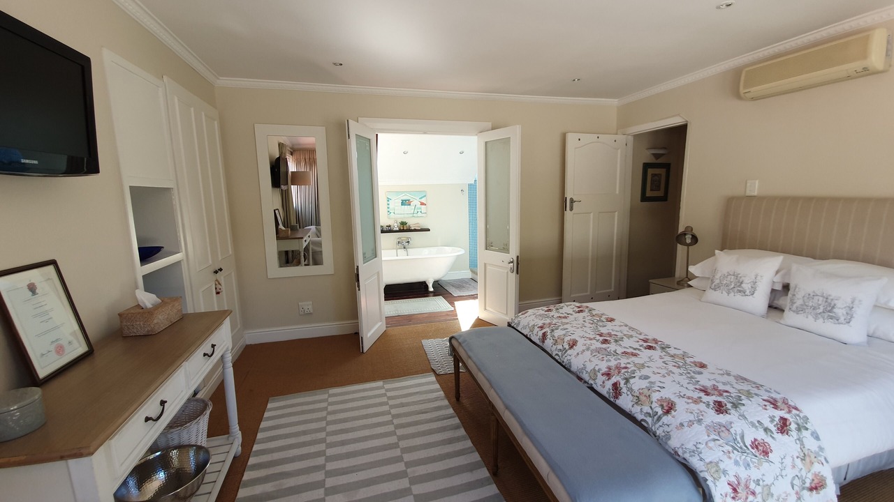 Photo of Bedroom in Rondebosch