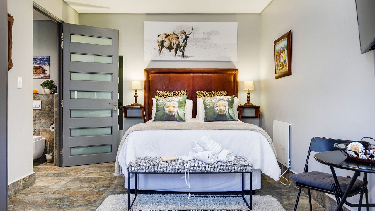 Photo of Bedroom in Camps Bay