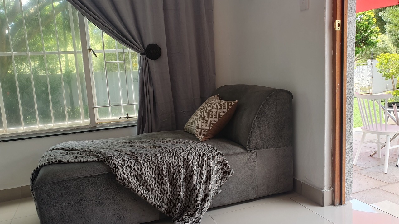 Photo of Livingroom in Greater Johannesburg Metropolitan Area