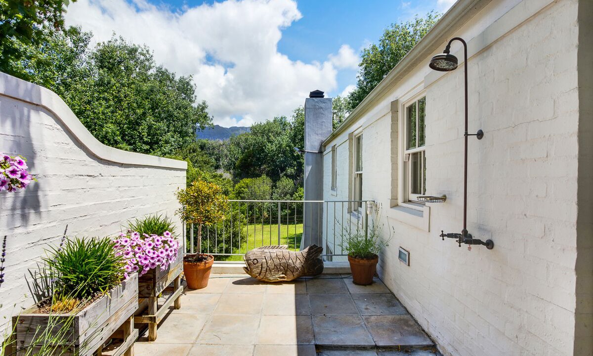 Photo of Patio Balcony in Alphen