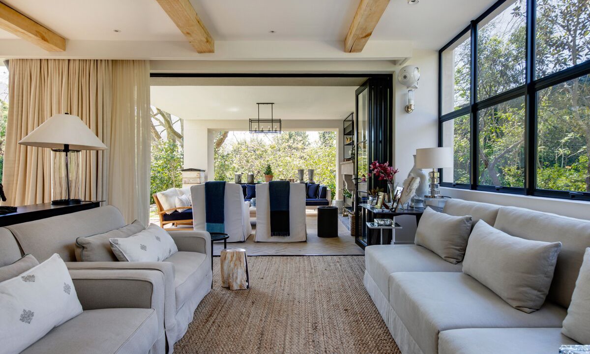 Photo of Livingroom in Bishopscourt