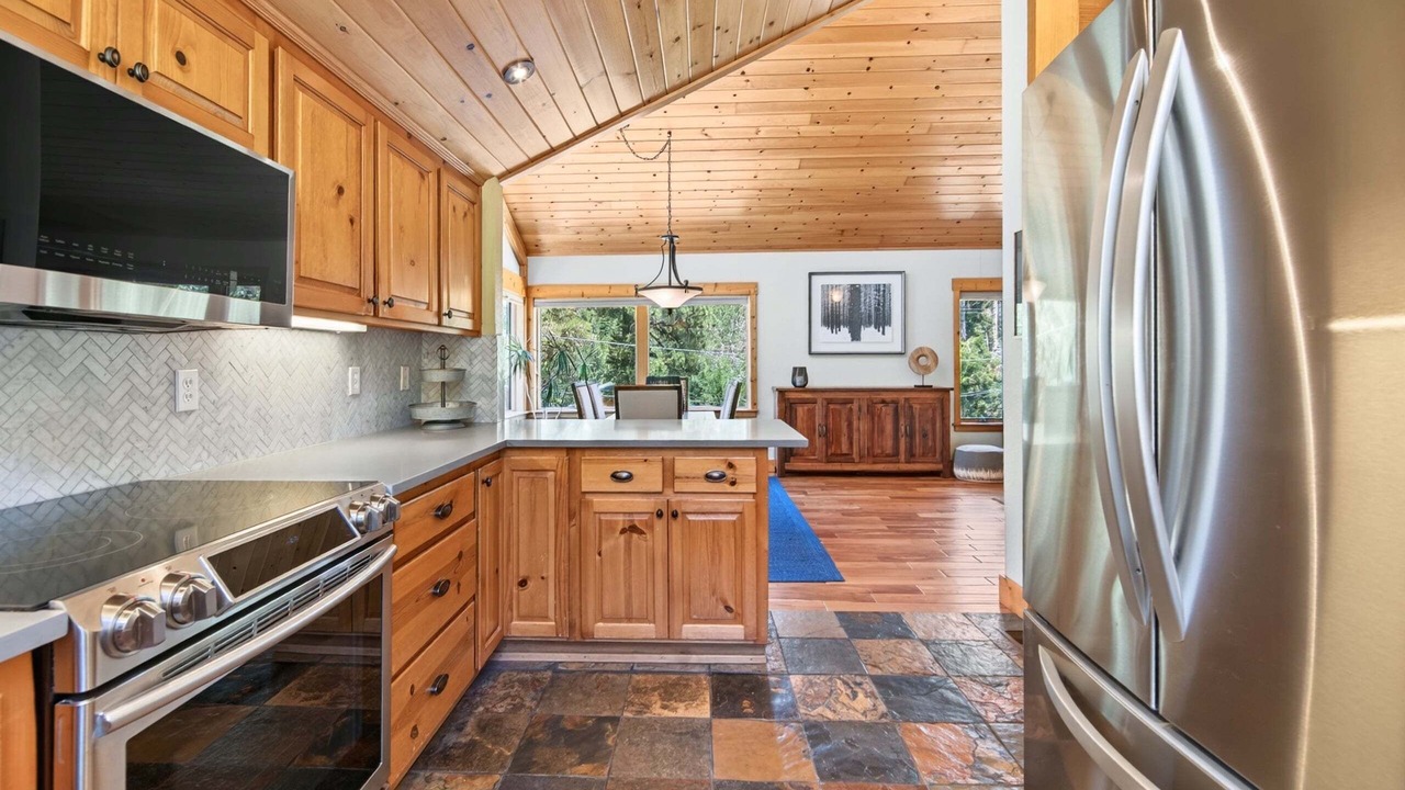 Photo of Kitchen in Alpine Meadows