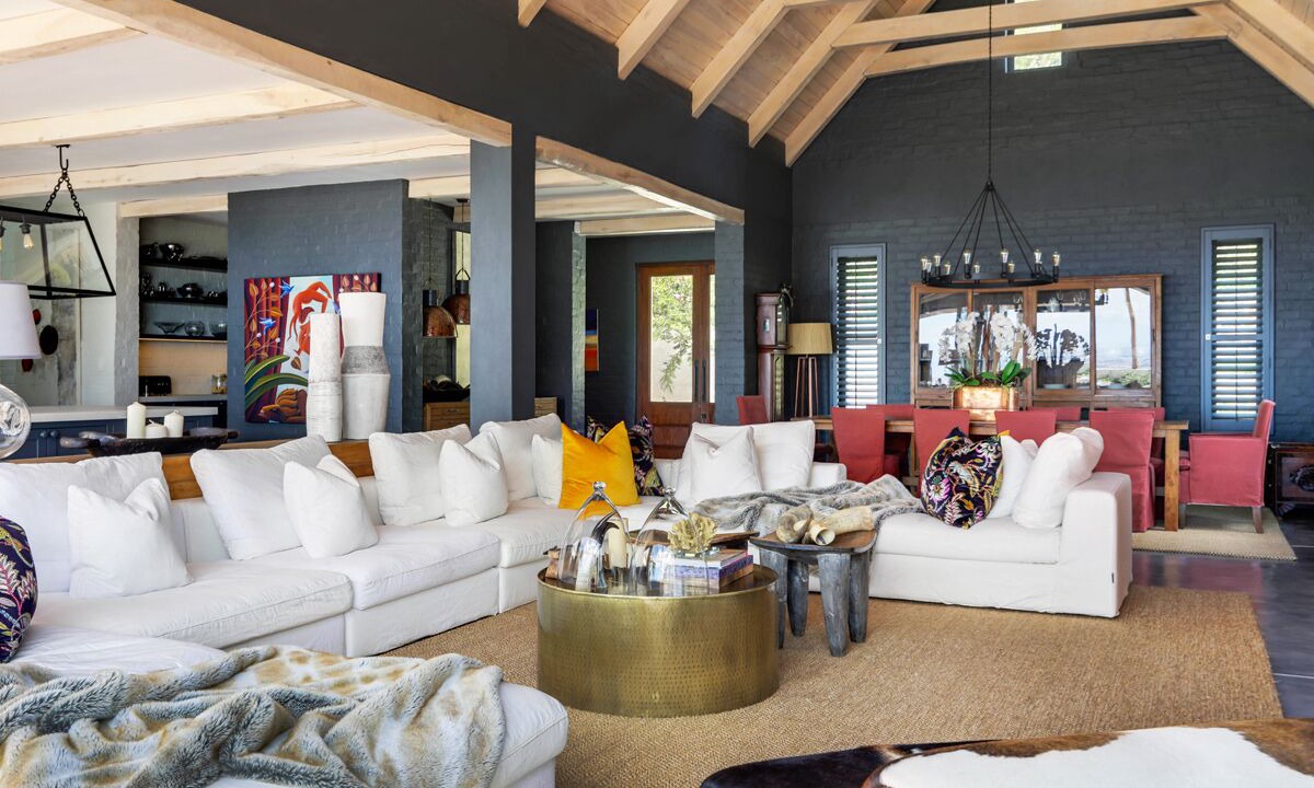 Photo of Livingroom in Steenberg Estate