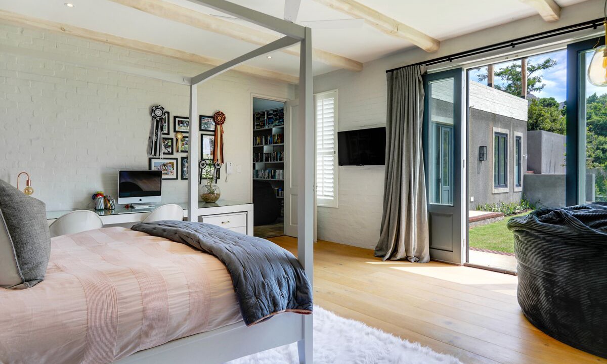 Photo of Bedroom in Steenberg Estate
