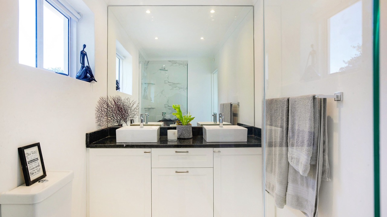 Photo of Bathroom in Newlands
