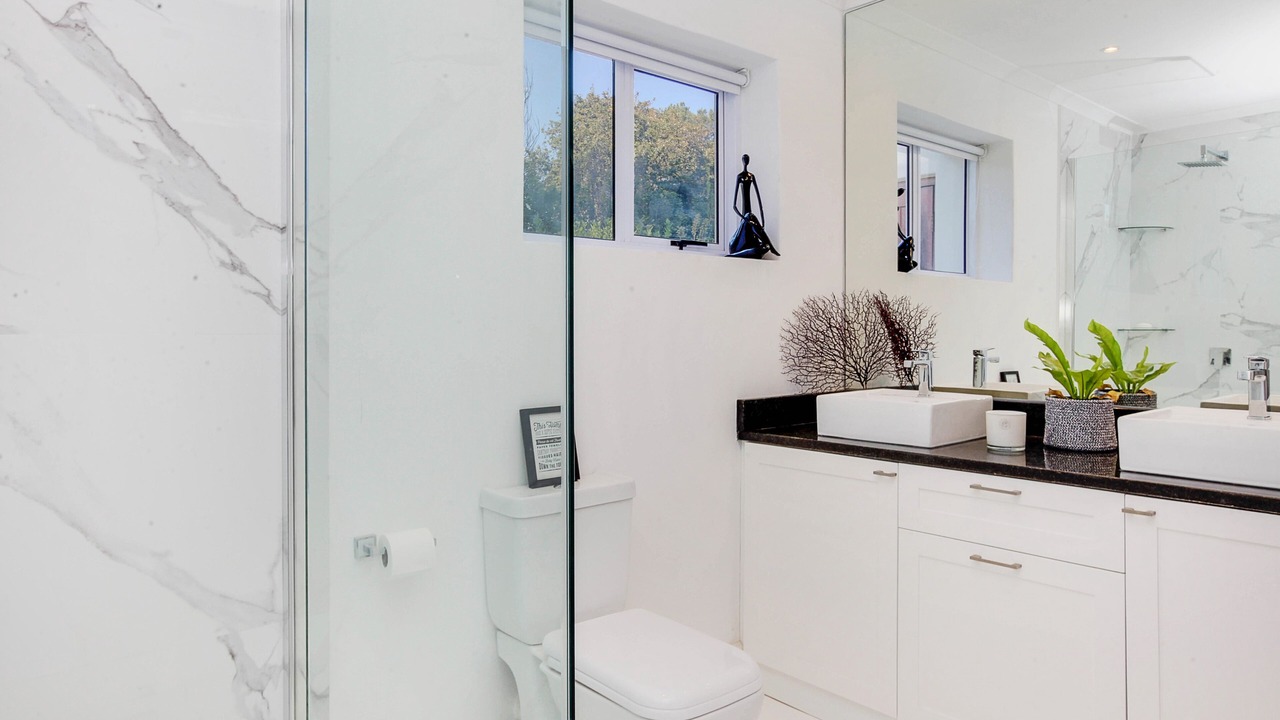 Photo of Bathroom in Newlands