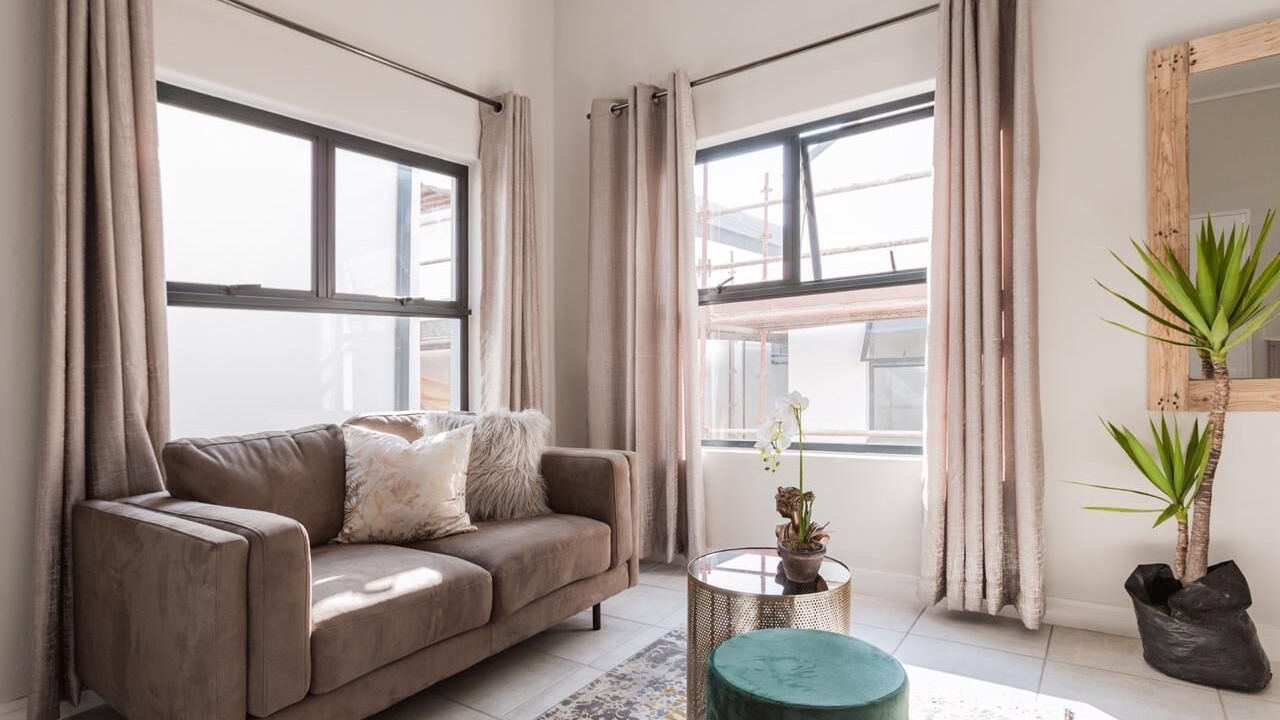 Photo of Livingroom in Greater Johannesburg Metropolitan Area