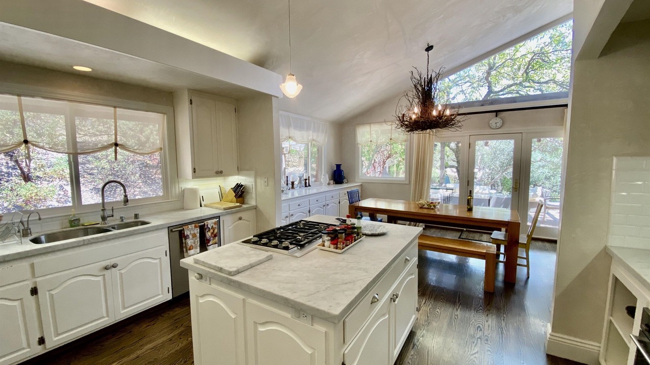 Photo of Kitchen in St. Helena