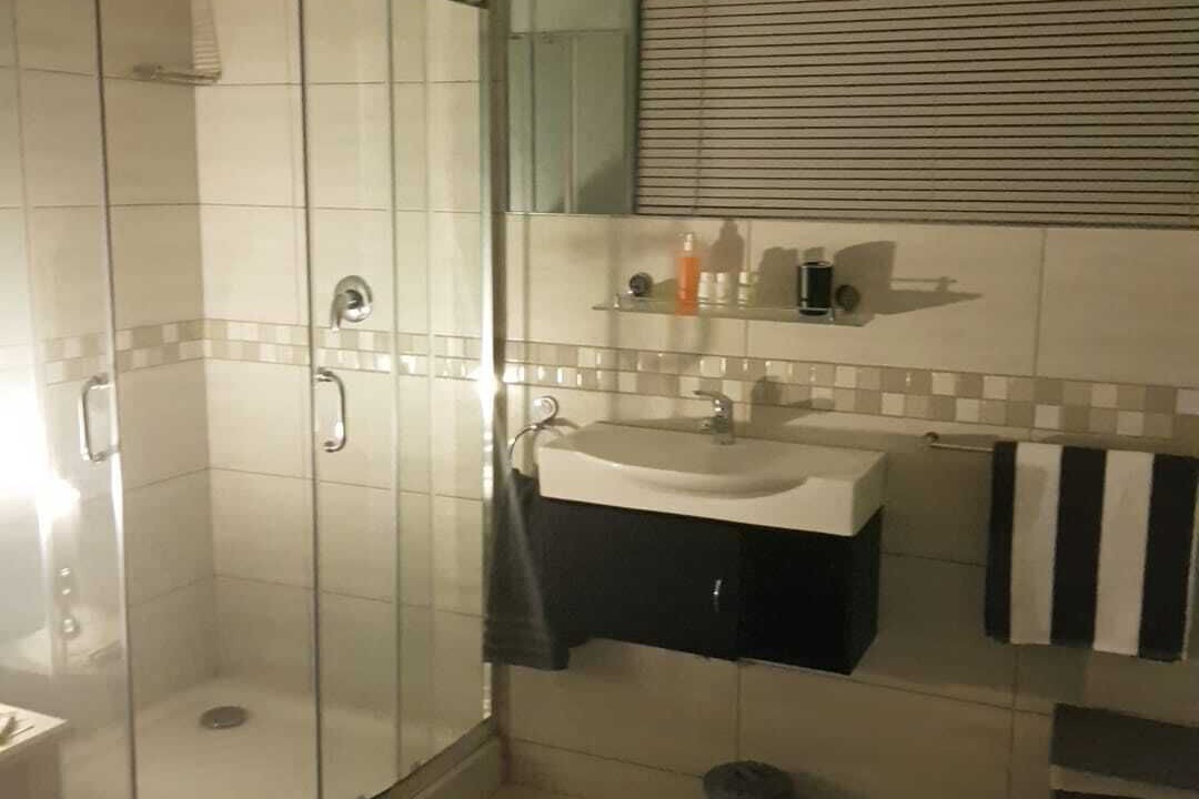 Photo of Bathroom in Montana Park