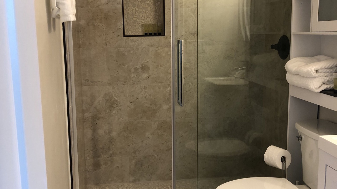 Photo of Bathroom in Miraloma