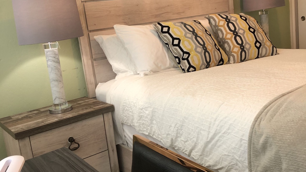 Photo of Bedroom in Miraloma