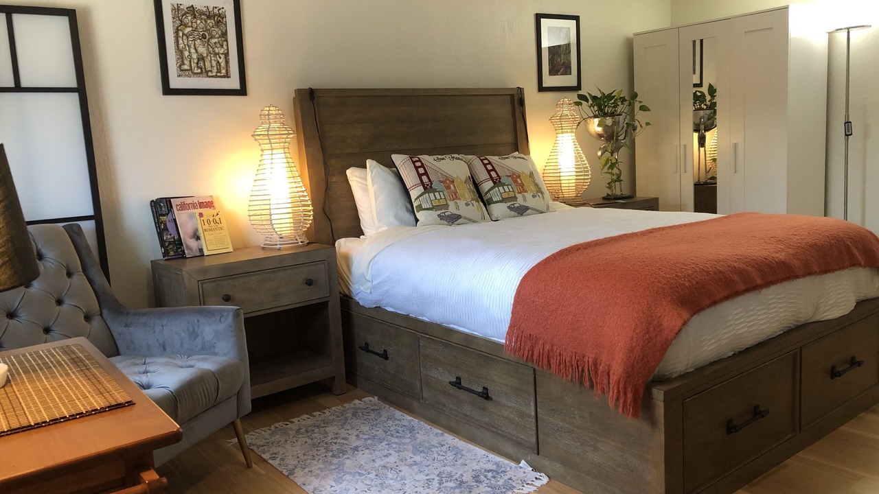 Photo of Bedroom in Miraloma