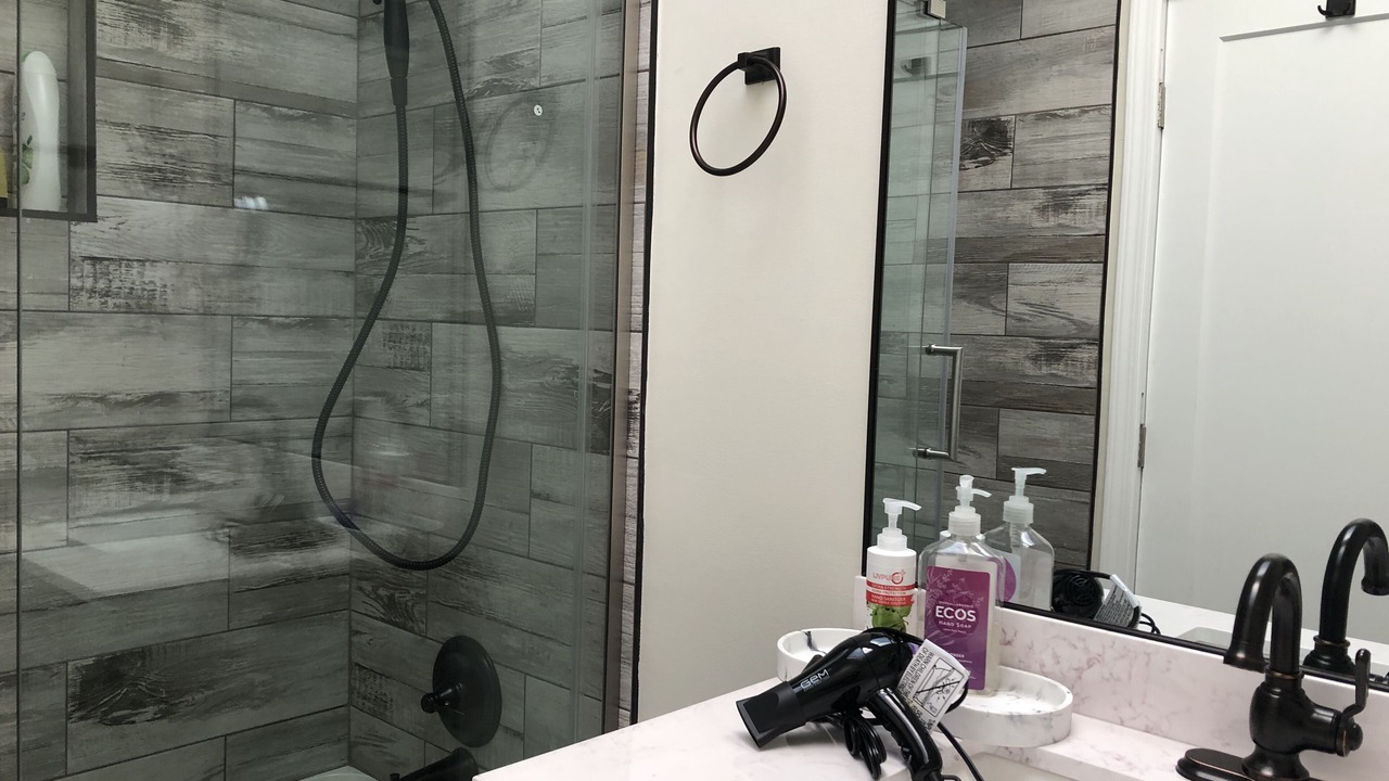 Photo of Bathroom in Miraloma