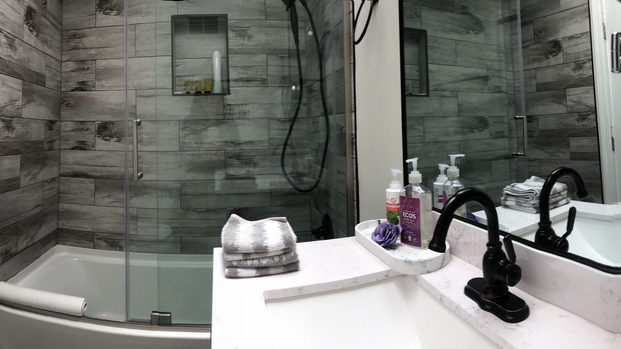 Photo of Bathroom in Miraloma