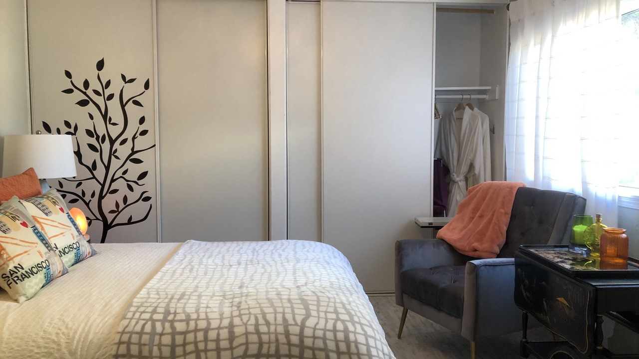 Photo of Bedroom in Miraloma