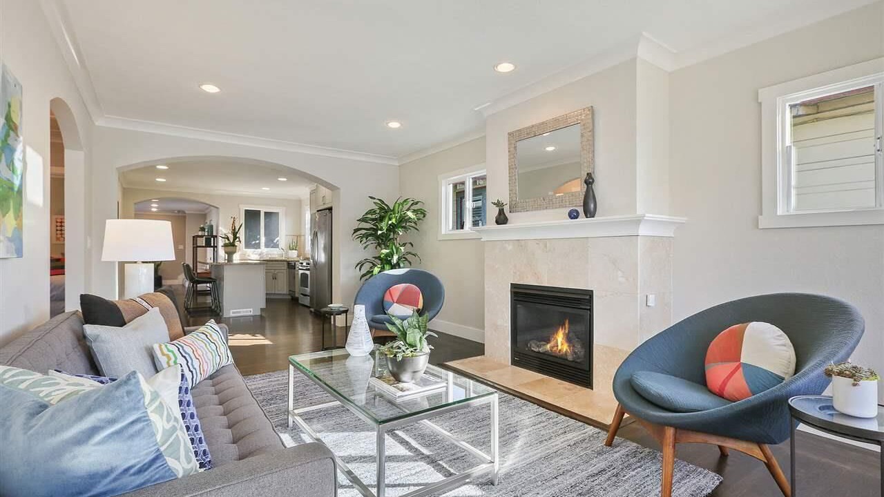 Photo of Livingroom in Southwest Berkeley