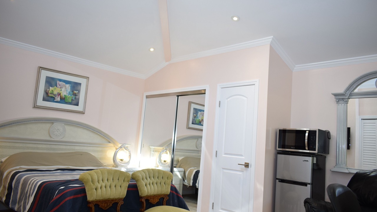 Photo of Bedroom in Saratoga