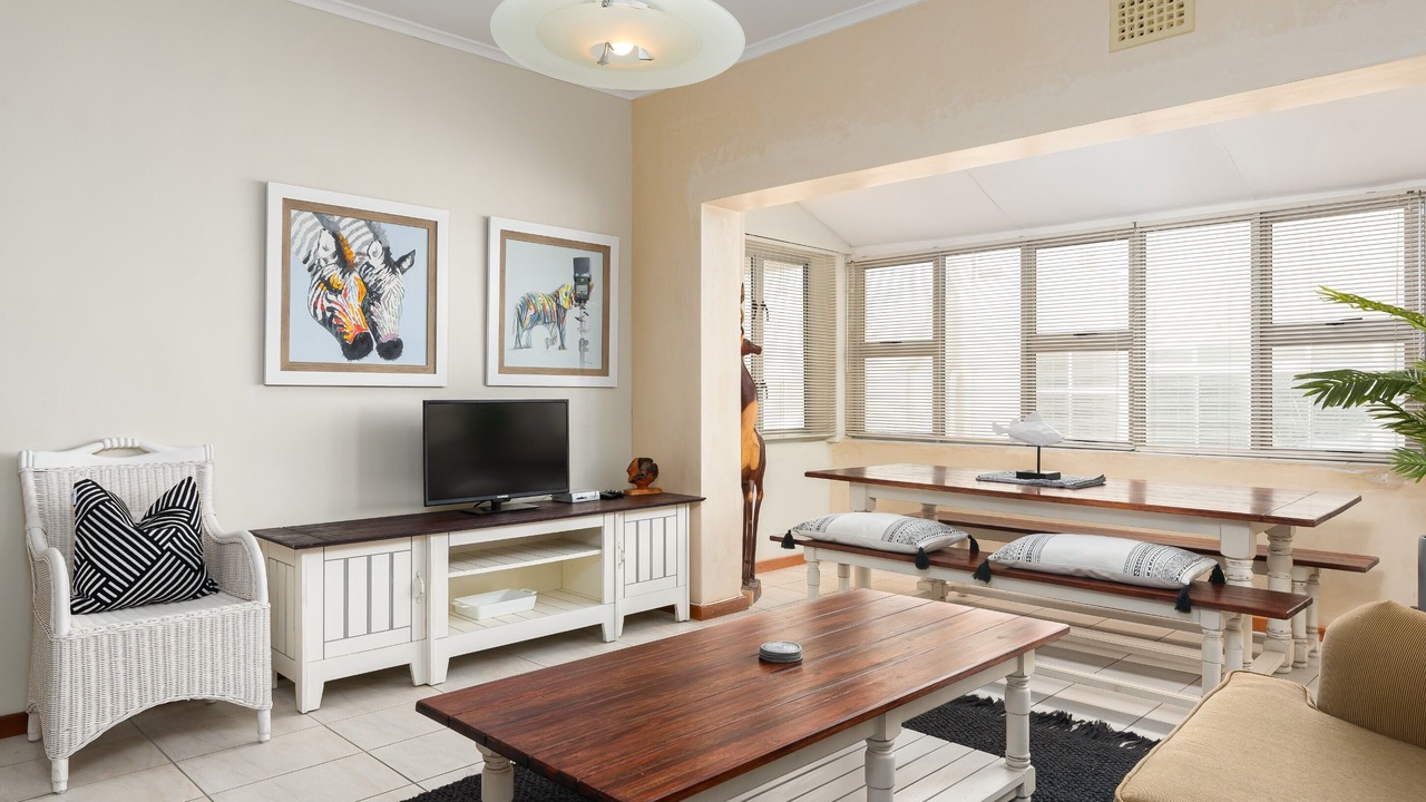 Photo of Livingroom in Mouille Point