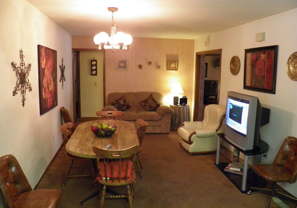 Photo of Livingroom in Black Bart