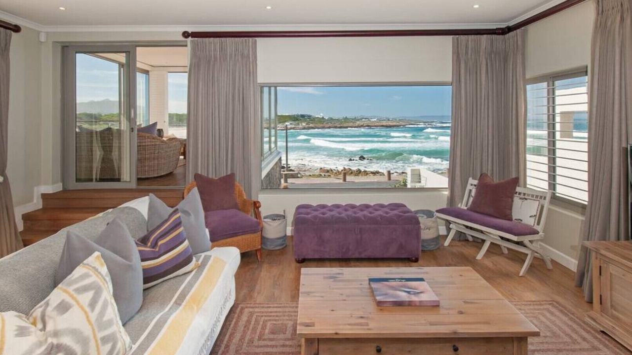 Photo of Livingroom in Onrus