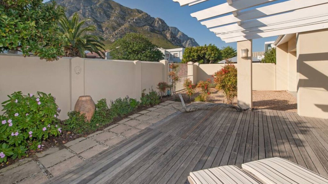 Photo of Patio Balcony in Voelklip