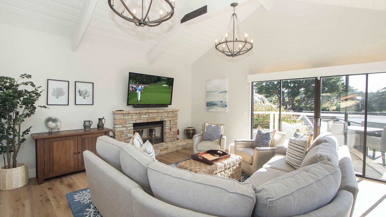 Photo of Livingroom in Carmel Point
