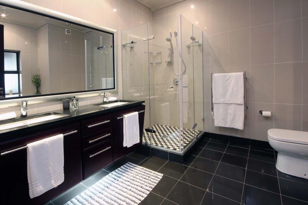 Photo of Bathroom in Hermanus City-Centre