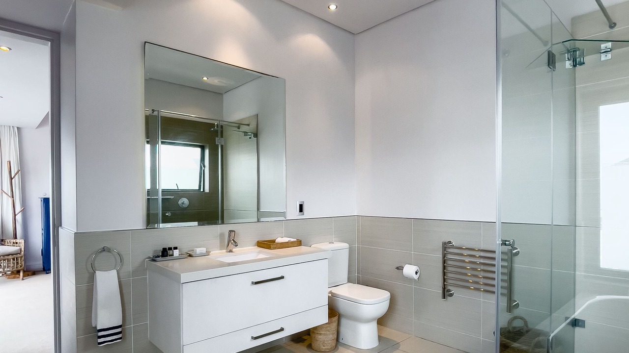 Photo of Bathroom in Hermanus City-Centre