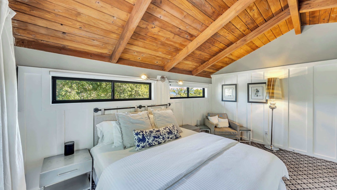 Photo of Bedroom in Glen Ellen