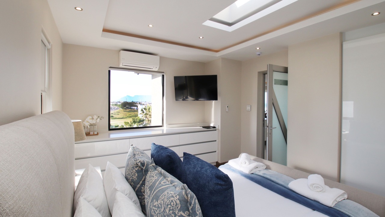 Photo of Bedroom in Melkbosstrand