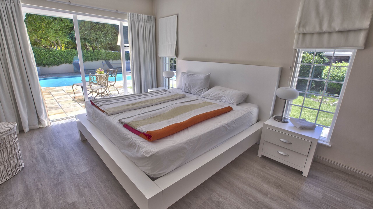 Photo of Bedroom in Lakeside