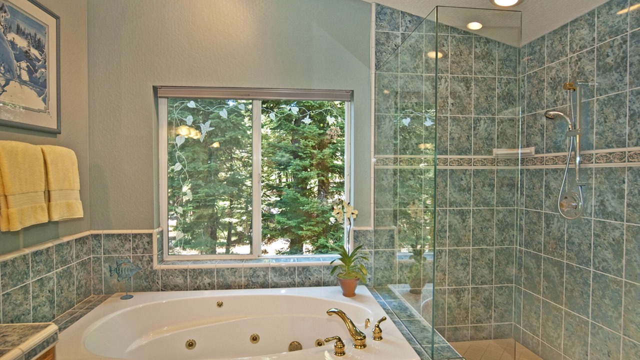 Photo of Bathroom in Tahoe Woods