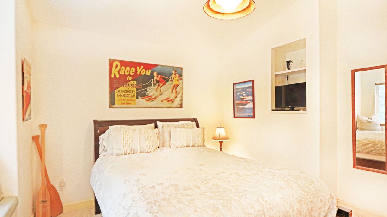 Photo of Bedroom in Tahoe Woods