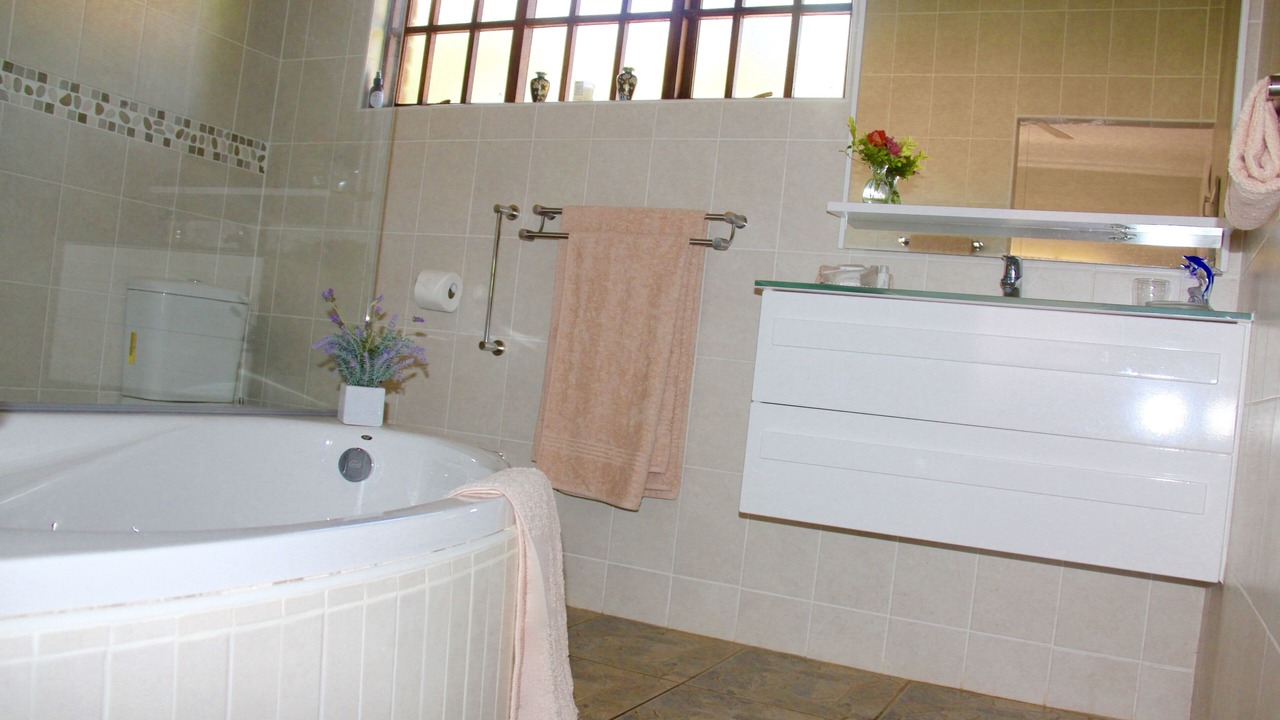 Photo of Bathroom in Winston Park