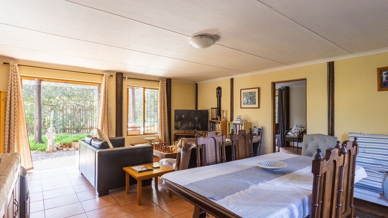 Photo of Livingroom in Brenton-on-Sea