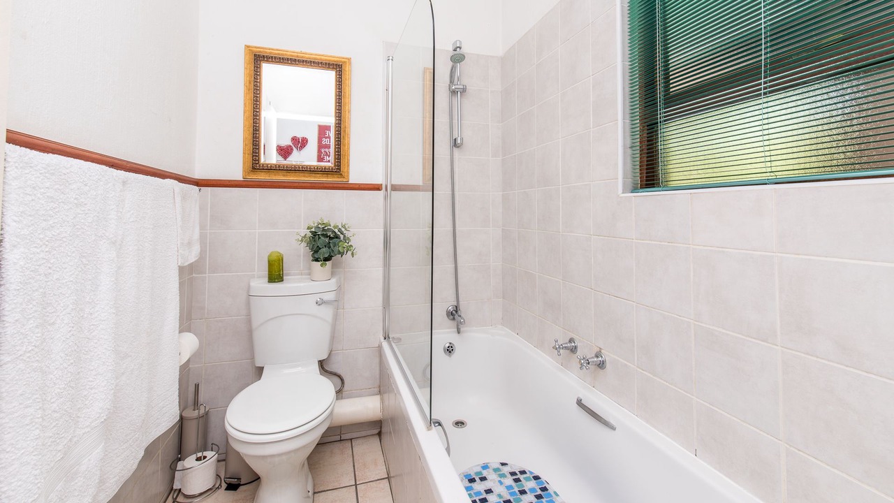 Photo of Bathroom in Greater Johannesburg Metropolitan Area