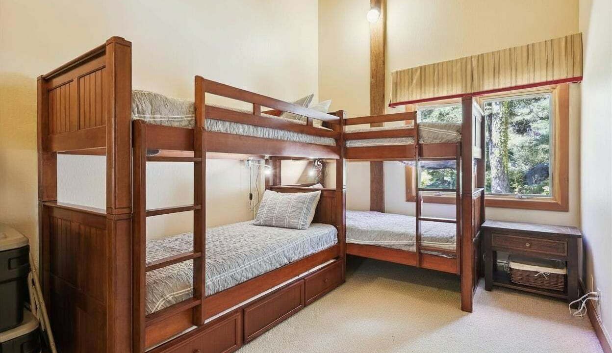 Photo of Bedroom in Alpine Meadows