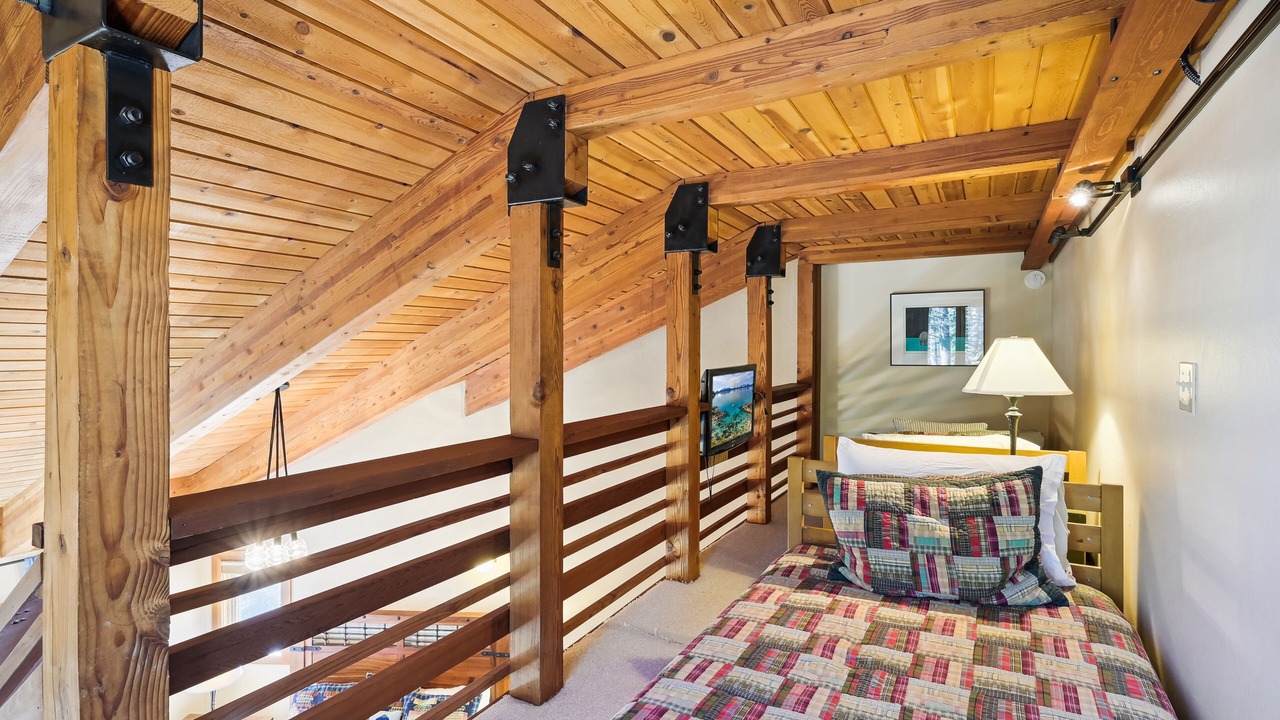 Photo of Bedroom in Alpine Meadows