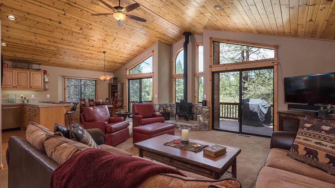 Photo of Livingroom in Truckee