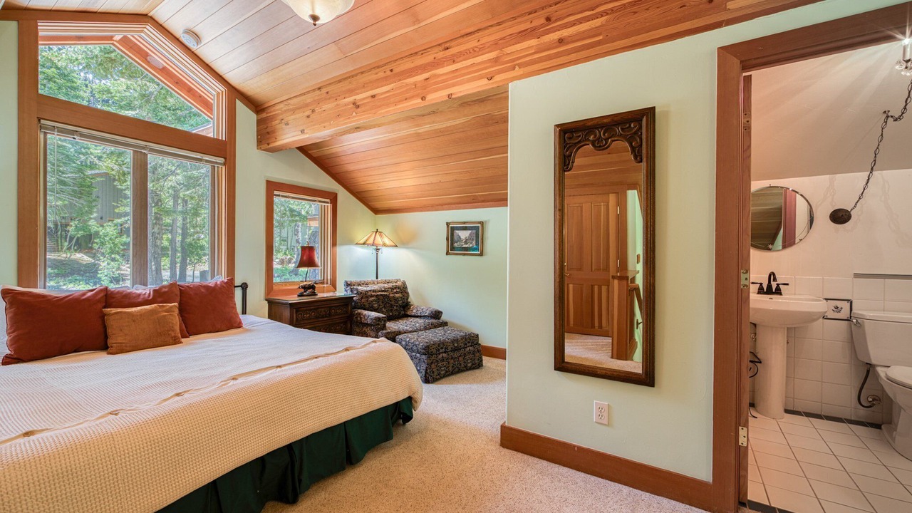 Photo of Bedroom in Alpine Meadows