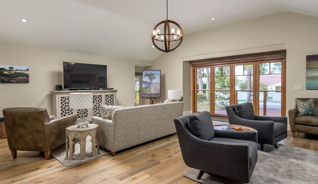 Photo of Livingroom in Del Monte Forest