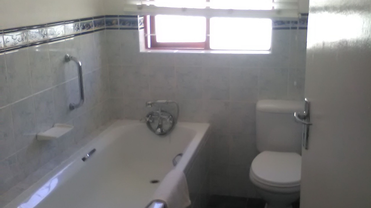 Photo of Bathroom in Jeffreys Bay