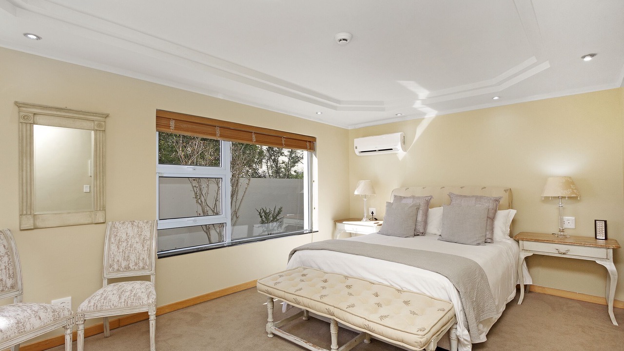 Photo of Bedroom in Bantry Bay