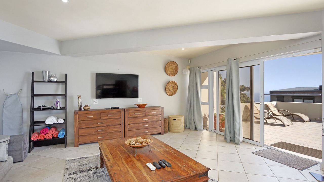 Photo of Livingroom in Bantry Bay