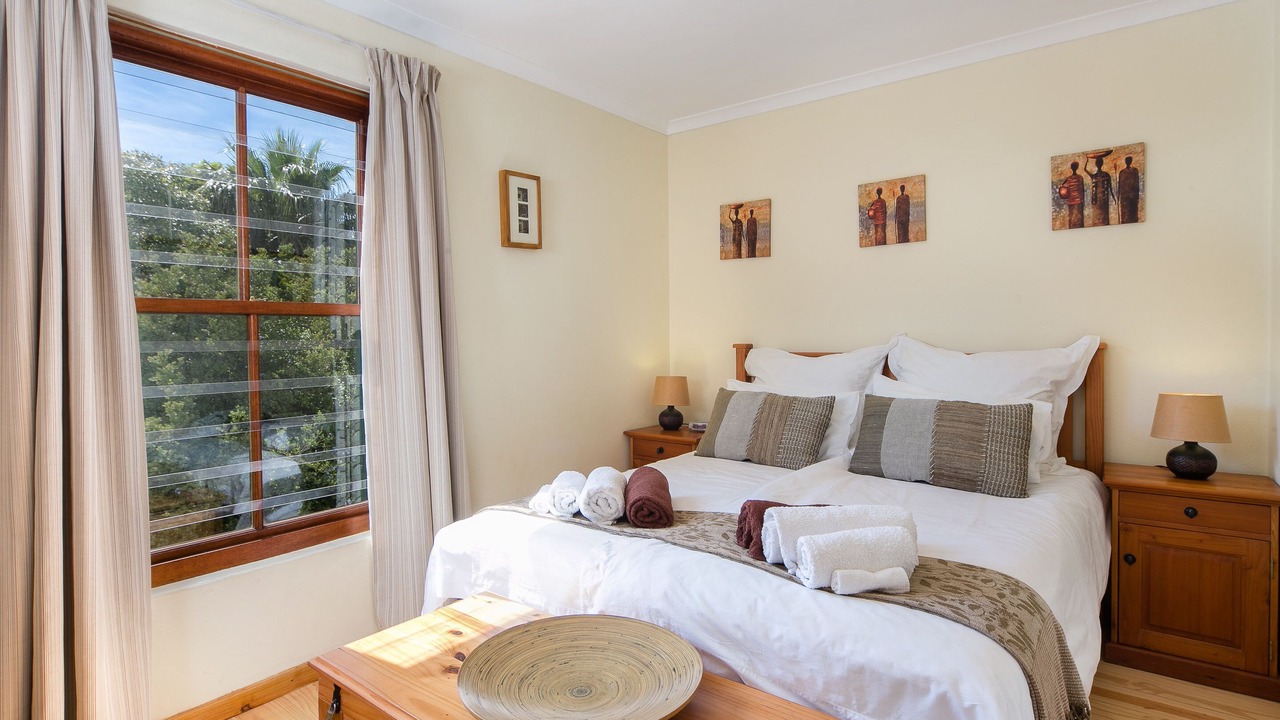 Photo of Bedroom in Noordhoek